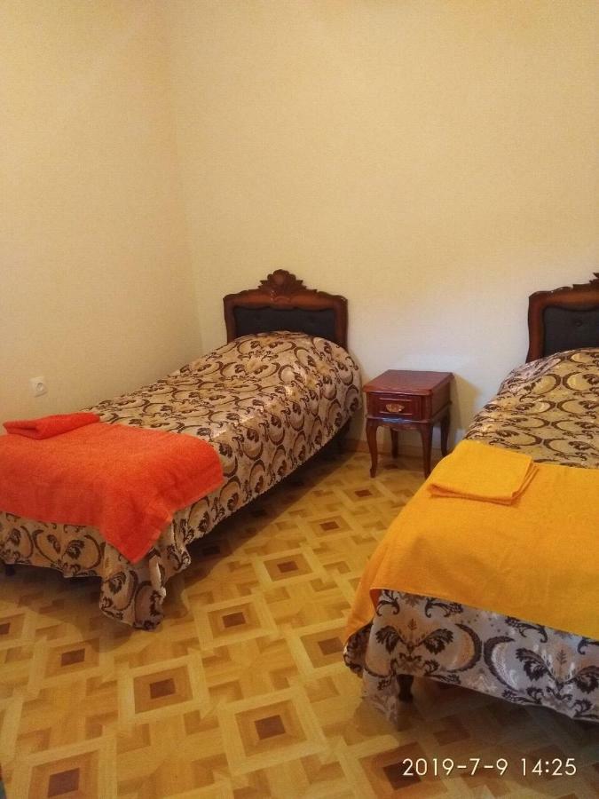 Nnn Guest House Goris Exterior foto